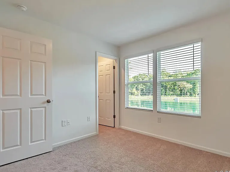 8341 Asteroid St #8341 — Photo 12