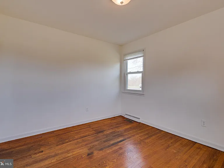 4297 Lunceford Ln — Photo 26