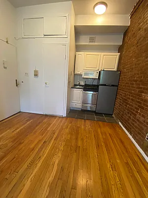 Rented by Oxford Property Group | media 44