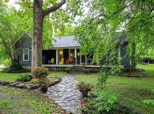 1104 Rock Bridge Rd, Bethpage, TN 37022