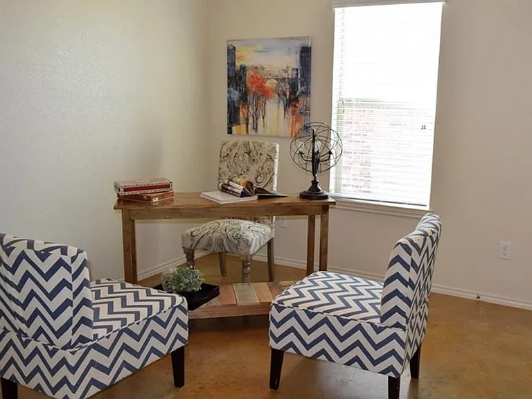 2711 Tara Dr — Photo 10
