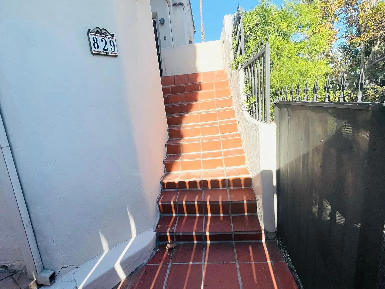 2 bed, 1000 sqft, $5,900 — Photo 3