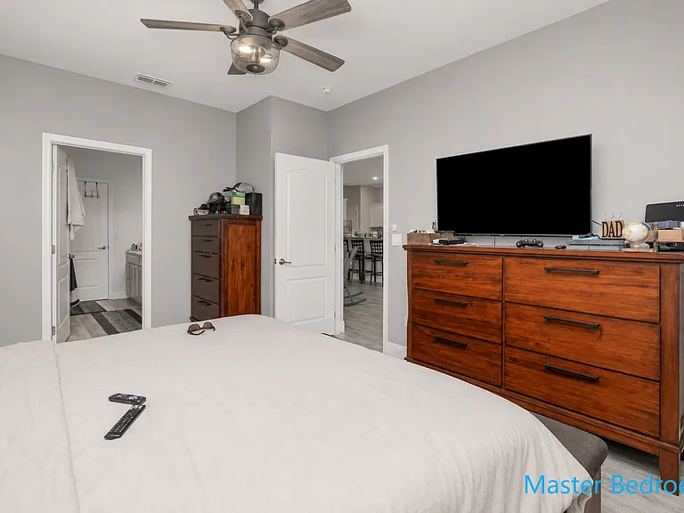 1040 Venetian Dr #201 — Photo 10