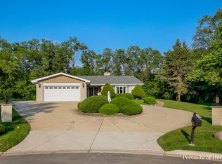 18W721 Avenue Chateaux N, Oak Brook, IL 60523