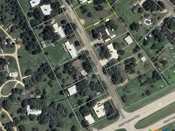 110 Taylorcrest St, Victoria, TX 77905
