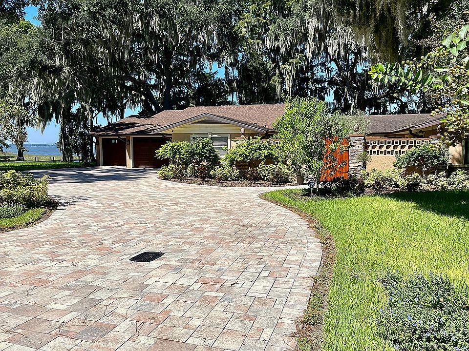1st image of 518 Lakeshore Dr