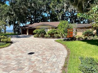 518 Lakeshore Dr, Eustis, FL 32726