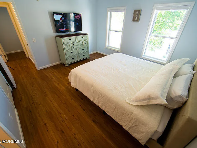 28 Central Ave — Photo 13