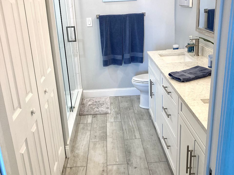 1st image of 6750 Huntington Lakes Cir