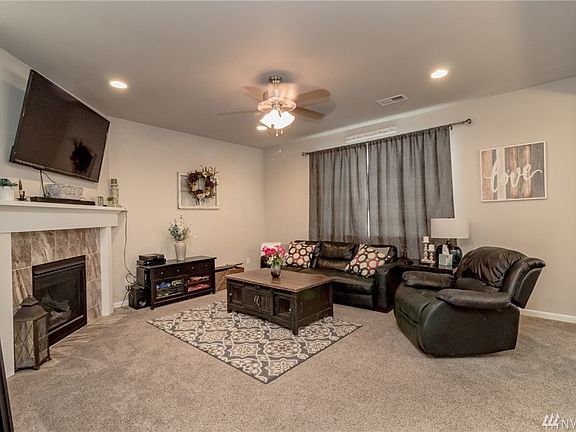 5th image of 1509 Hardtke Ave NE