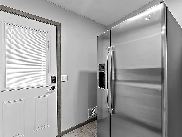 5146 Vincent Ave N #A — Photo 6