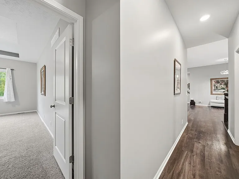 8920 Shadow Creek Ln — Photo 31