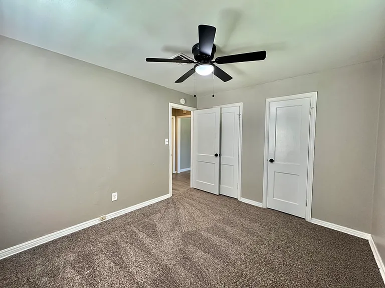 252 E Coe Dr — Photo 24