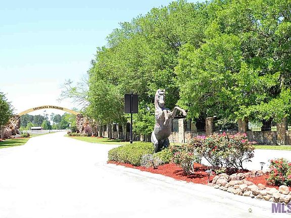 2nd image of Quarter Horse Ln