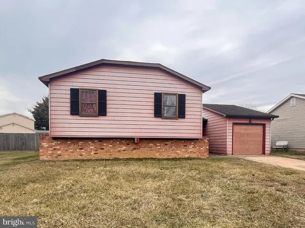 16 Courtland Cir, Bear, DE 19701