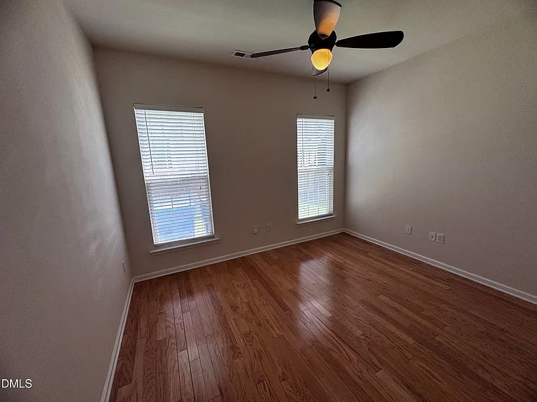3303 Colorcott St — Photo 7