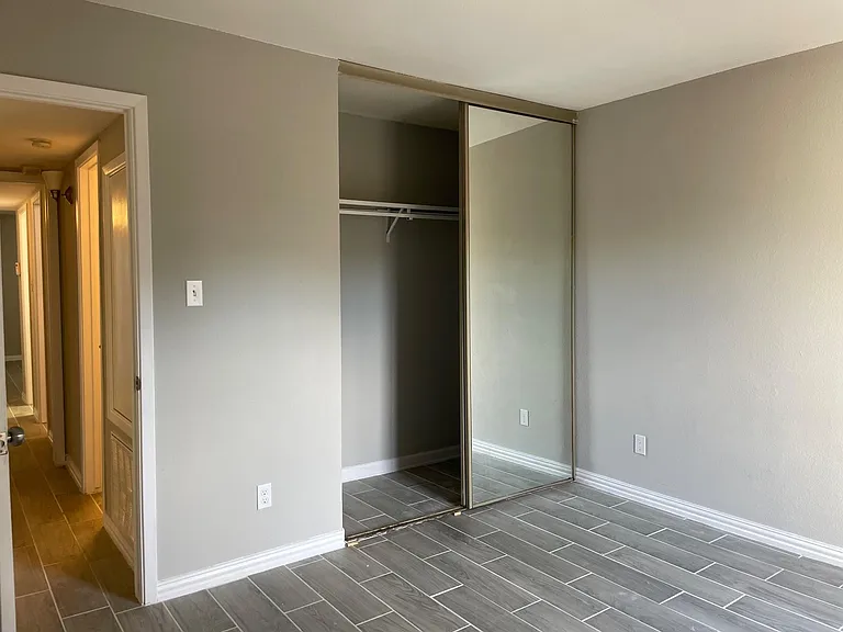6401 Deihl Rd #202 — Photo 7