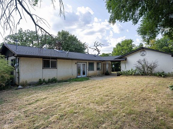 3rd image of 112 Oaktree Dr
