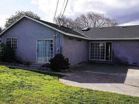 3rd image of 2211 Kerry Dr