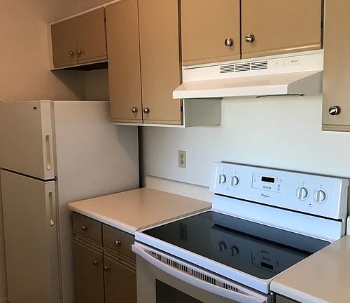 5th image of 4291 Village Parkway Cir W