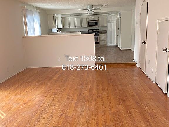 3rd image of 1402 W Victory Blvd APT E