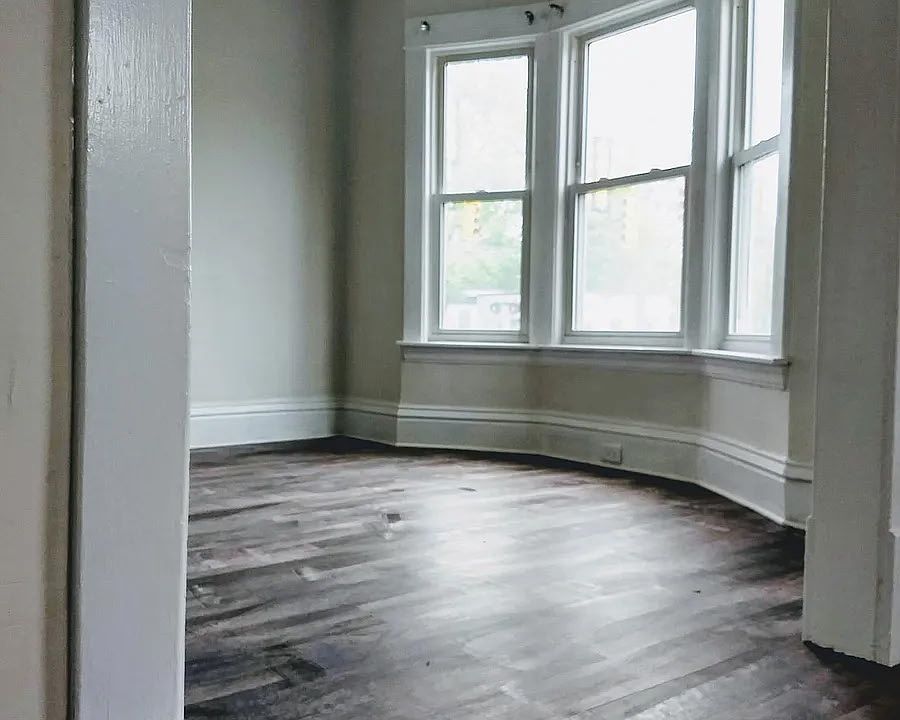 1st image of 2 Fuller Ave SE
