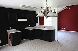 4th image of 3413 Grandora Dr