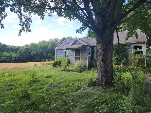 20995 Osborne Rd, Lakeville, IN 46536