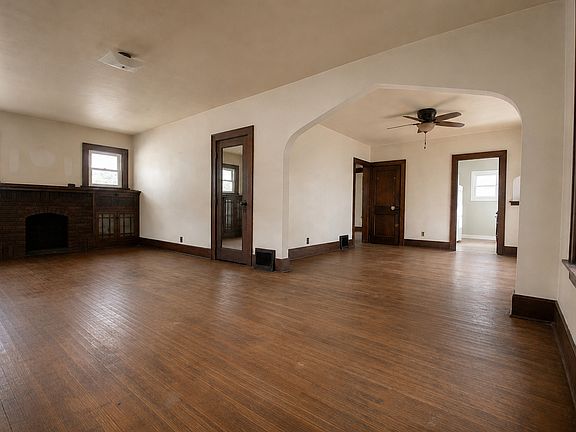 2nd image of 316 Spruce St