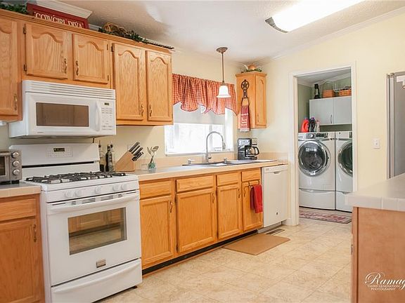 5th image of 12950 Banks Ln