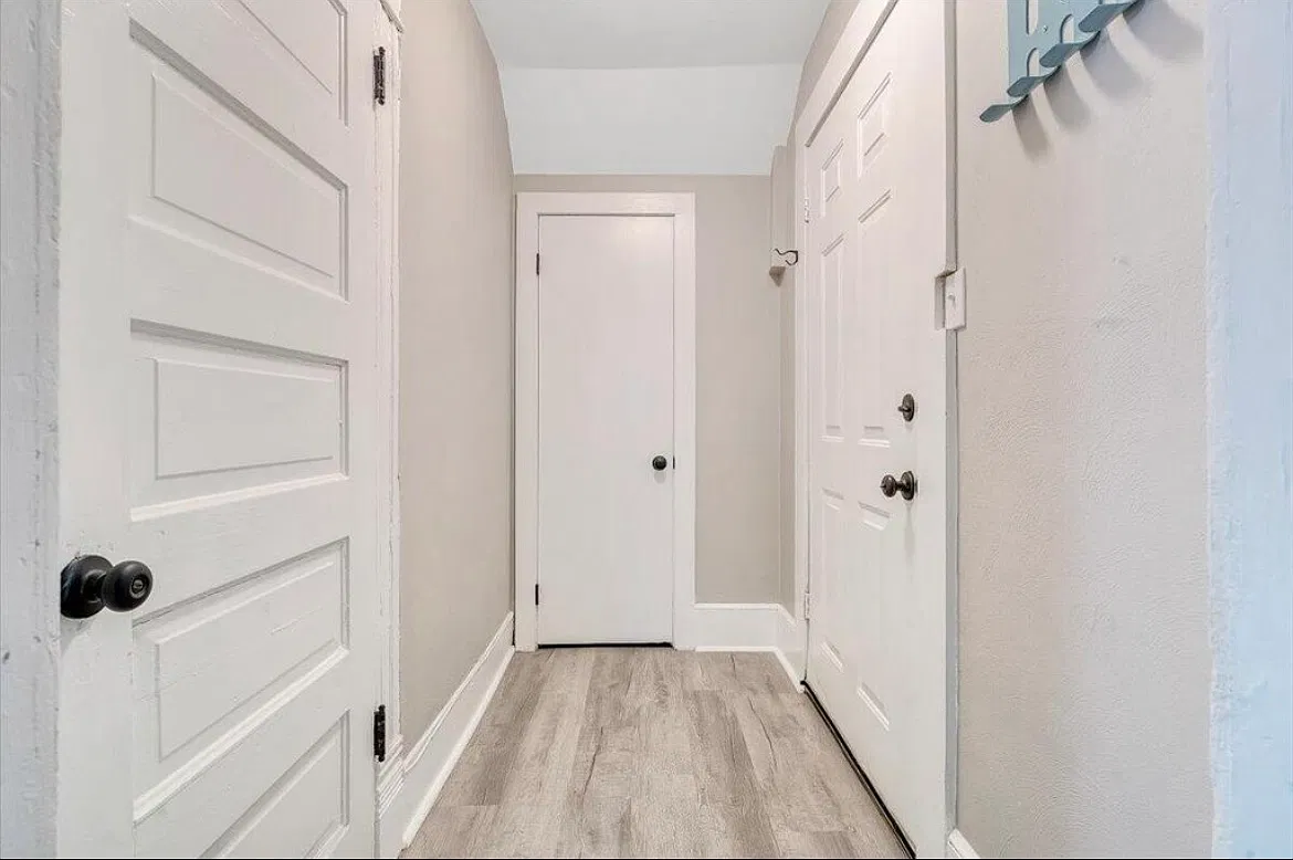 2 bed, 900 sqft, $1,100 — Photo 4