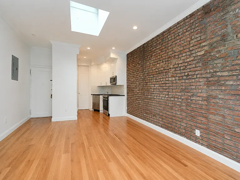 504 E 88th St #4D — Photo 5