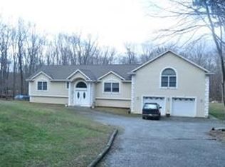 210 Deerlea Ln, Boonton, NJ 07005