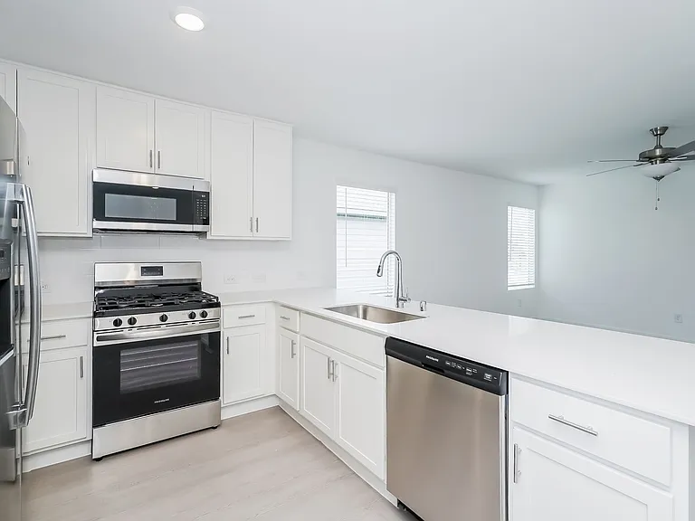 2736 River Knoll Ln — Photo 8