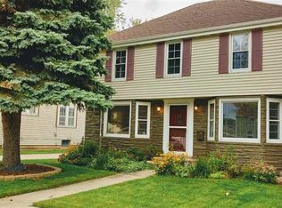 810 Marquette St, Menasha, WI 54952