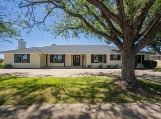 1918 Oak Ave, Dalhart, TX 79022
