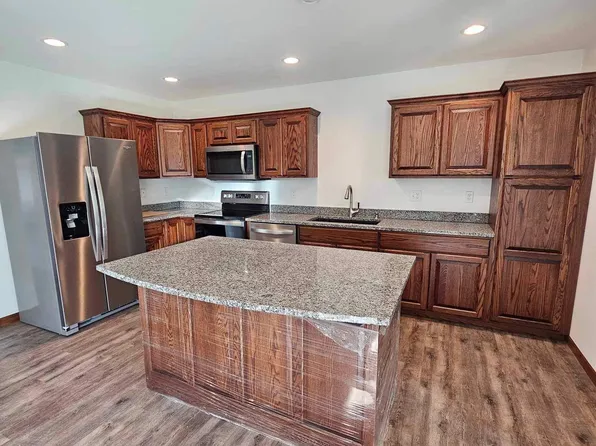 345 5th Ave SE #B, Harmony, MN 55939