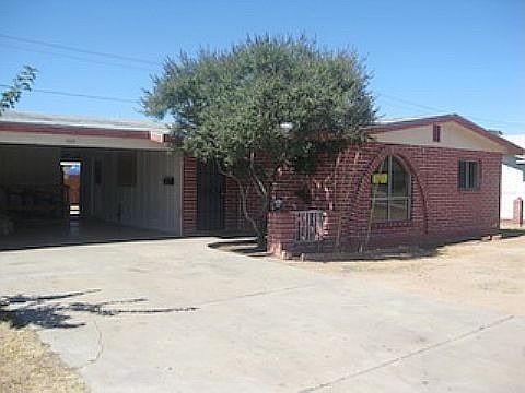 1st image of 1105 E Millett Ave