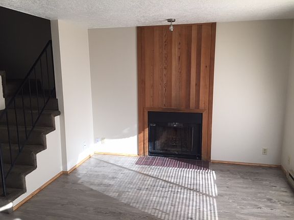 3rd image of 4241 SE Ivon St