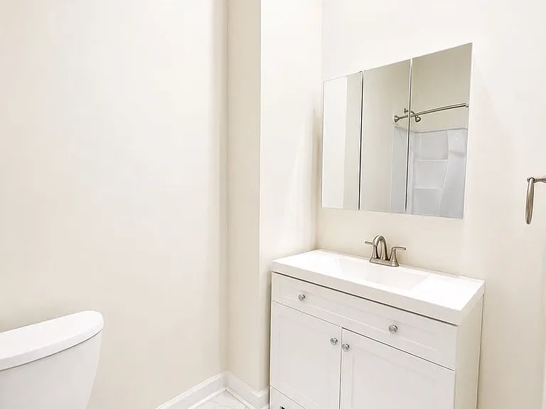 235 King St #2 — Photo 10