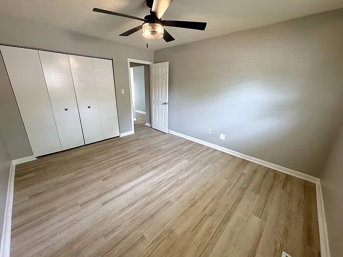 1231 Woodbrook Ct #NA — Photo 13