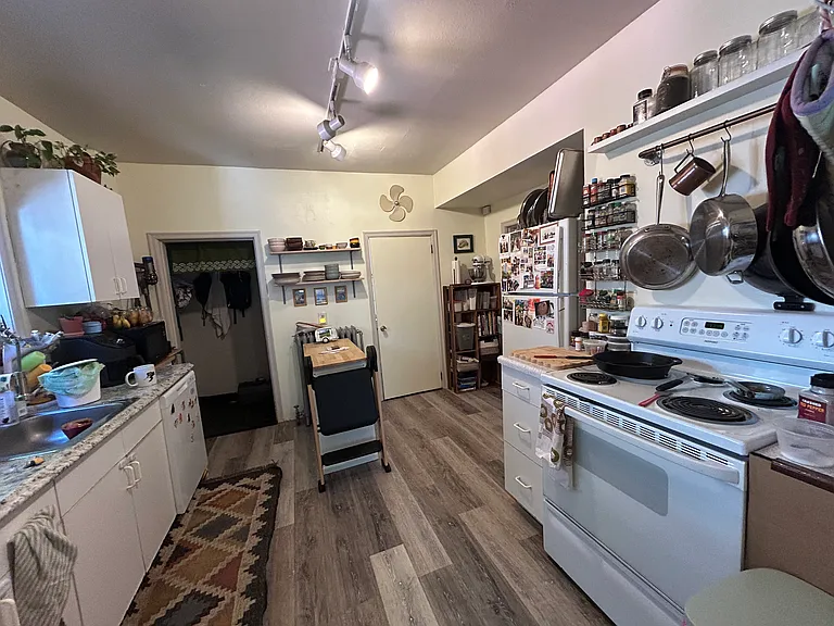 625 15th Ave E #1 — Photo 7