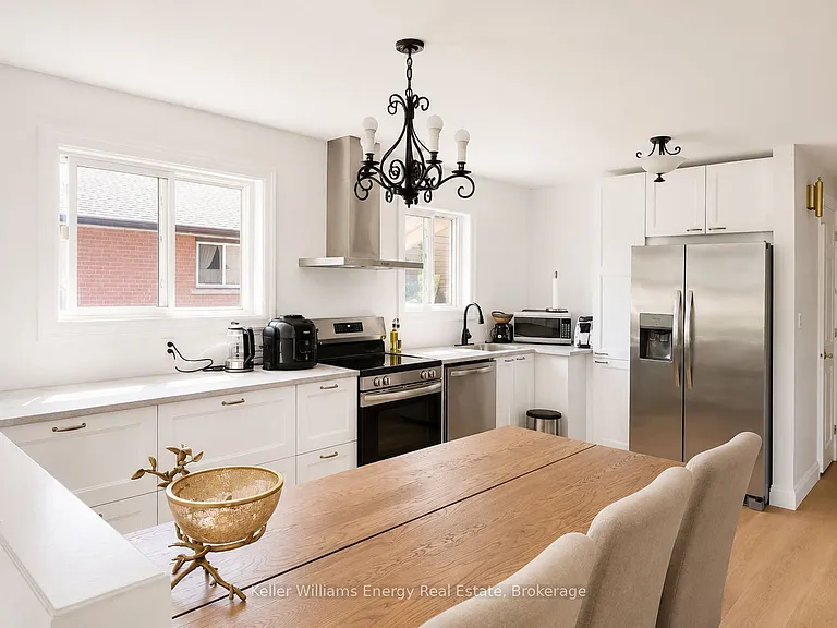 382 Elmridge St — Photo 3
