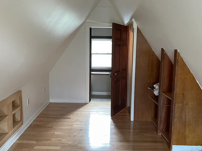 427 Kenwood Ave #2 — Photo 5