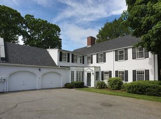 70 Fairgreen Pl, Brookline, MA 02467