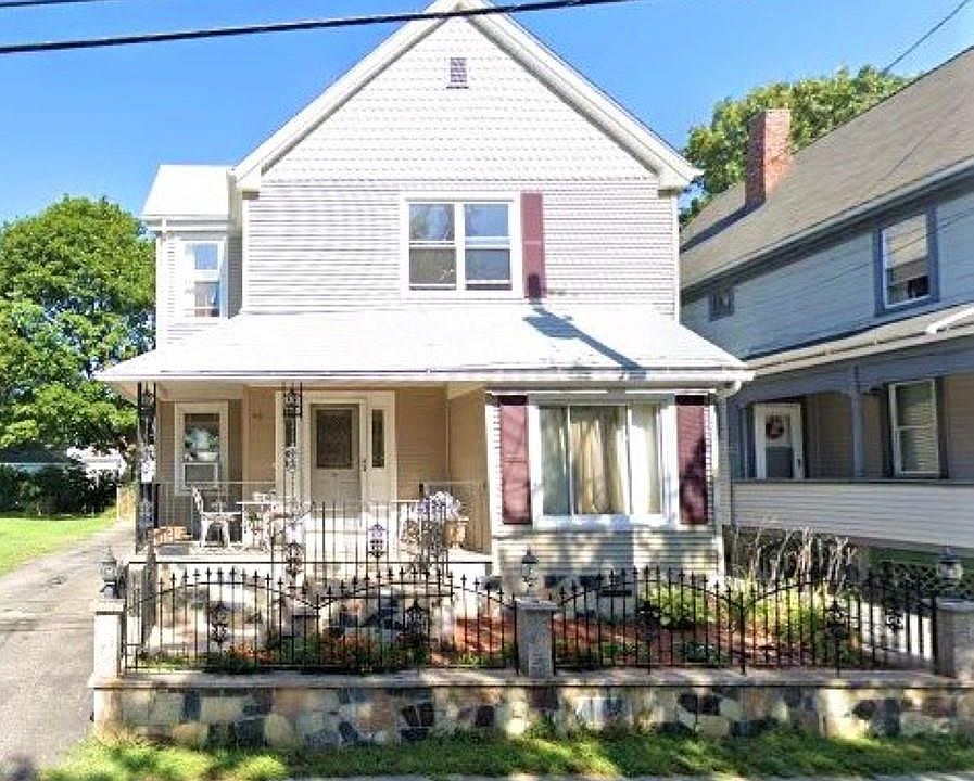 1st image of 40 Anthony St