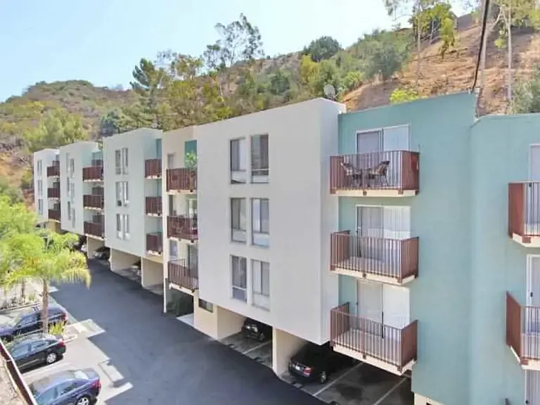 Azure Glendale — Photo 1