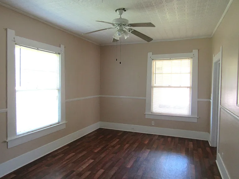 2229 Procter St — Photo 5