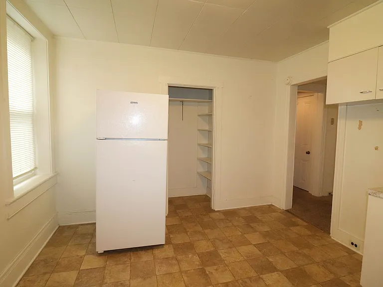 322 W Main St #3 — Photo 8