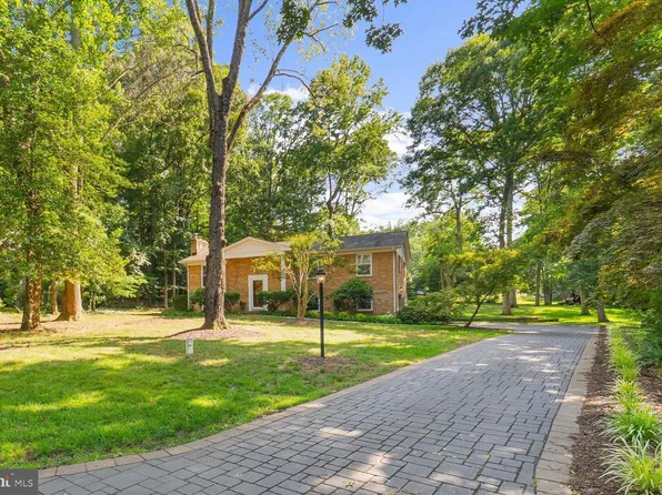 176 Cardamon Dr, Edgewater, MD 21037
